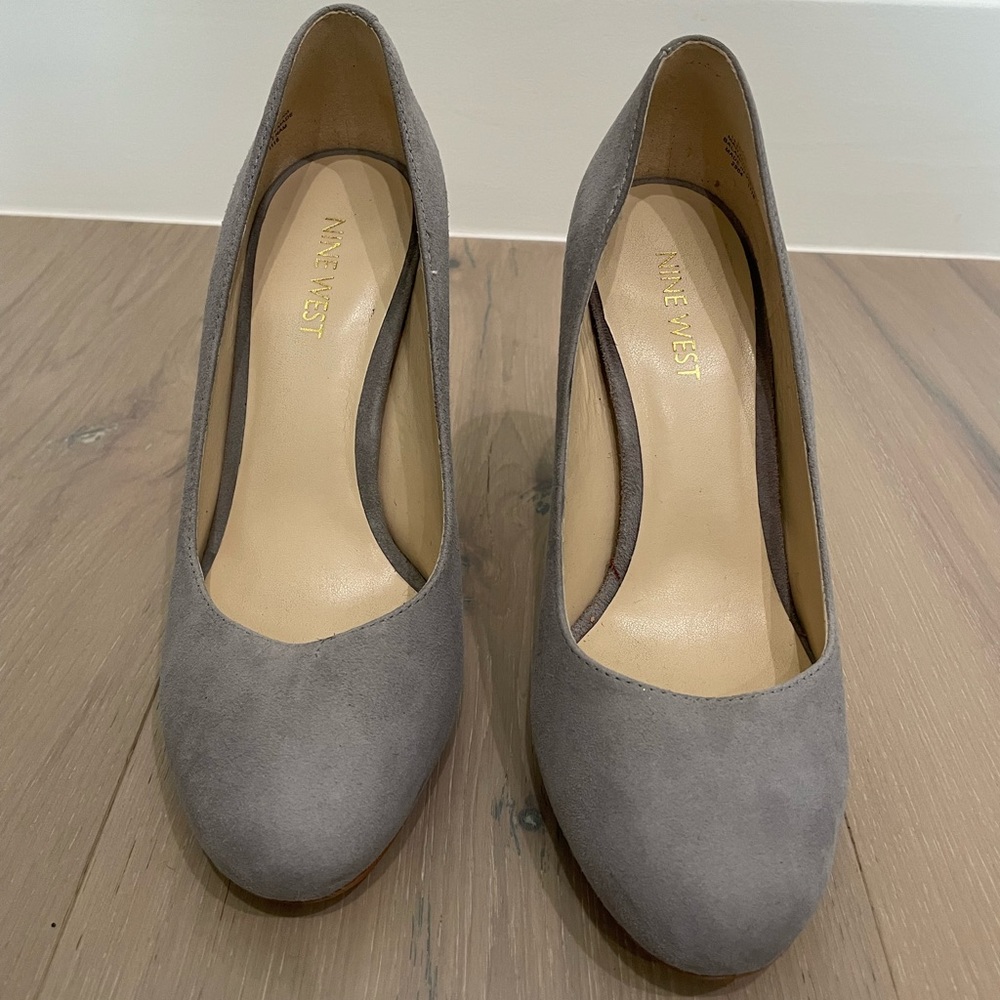Grey suede heels size 6 Njne West